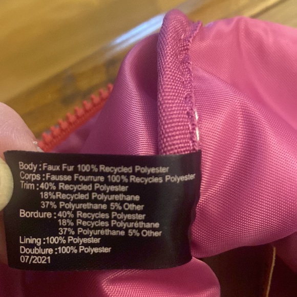 NWT/PINK VS/ Fleece bag with strap - Picture 12 of 13